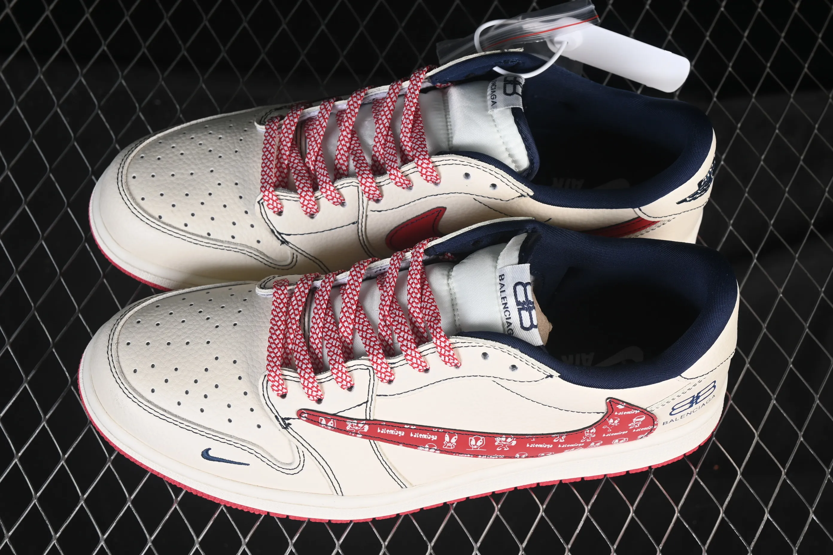 All categories Air Jordan Jordan series basketball shoes Air Jordan 1 Low High-end customized low-top sneakers Travis Scott x Fragment Design x Air Jordan 1 Low OG SP AJ1 Joe 1 Balenciaga co-branded off-white black red hook print low-top cultural casual sneakers DS2025-001